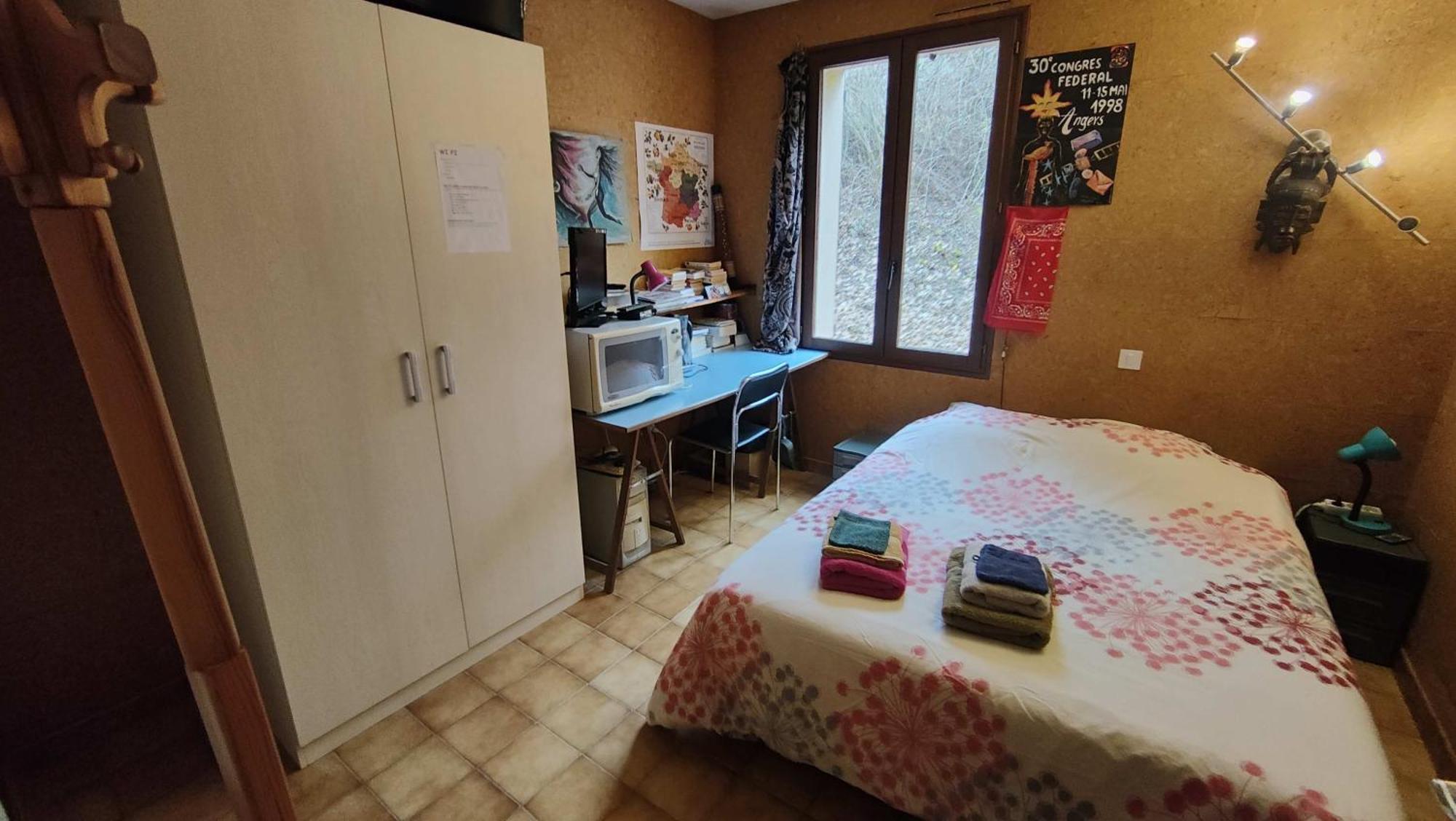 Chambre Dans Villa Le Chaffaut-Saint-Jurson Exterior foto