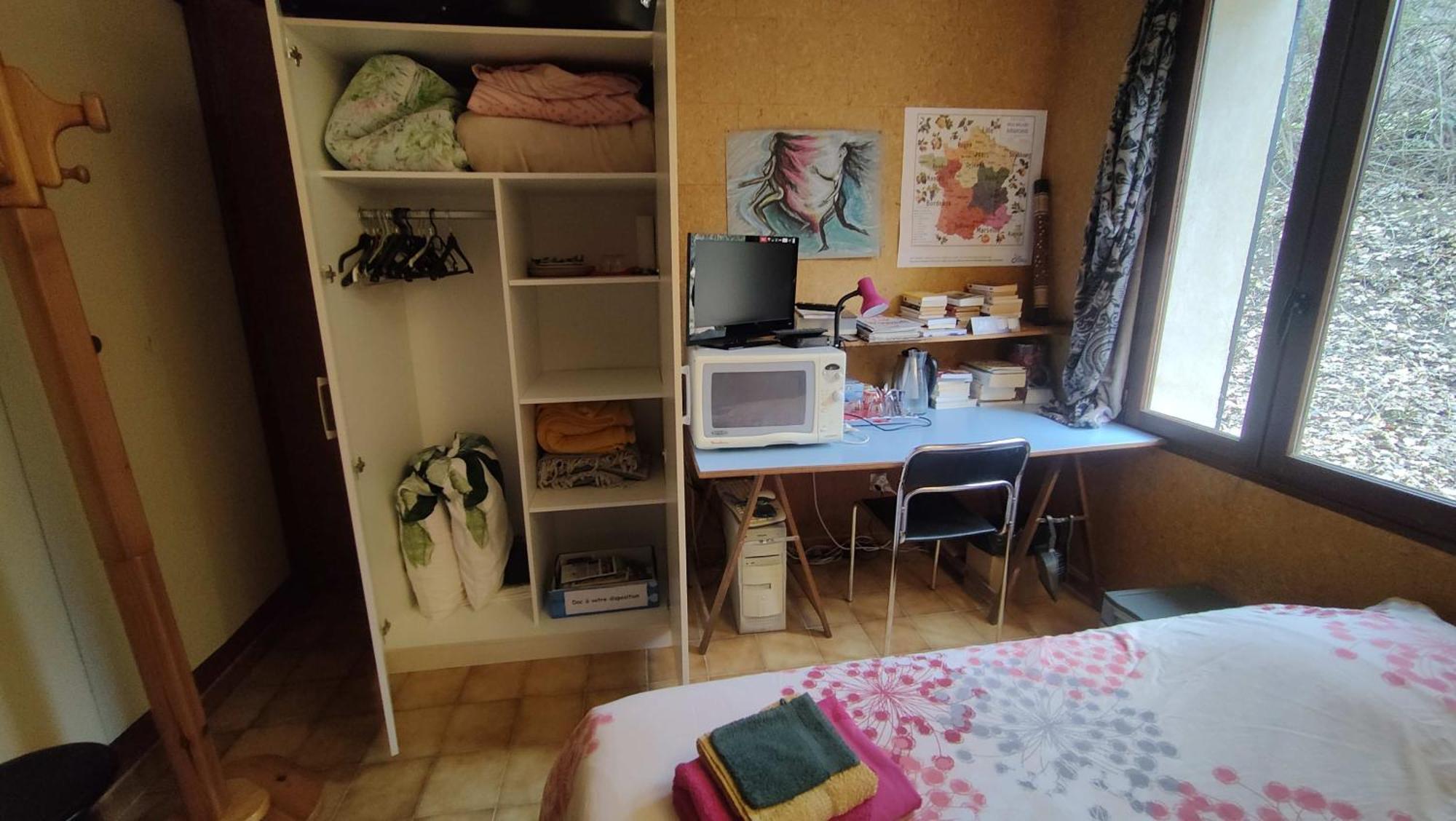 Chambre Dans Villa Le Chaffaut-Saint-Jurson Exterior foto